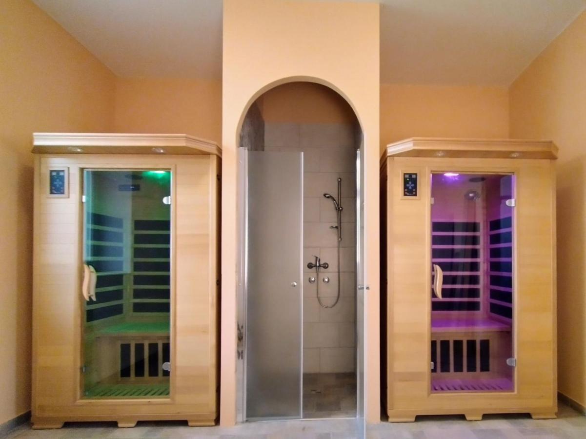 Balzsam Apartmanhaz ハルカーニャ エクステリア 写真