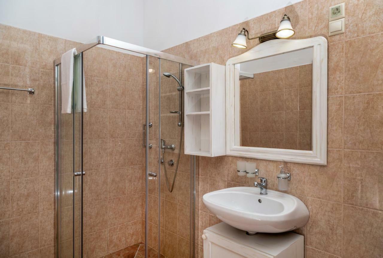 Balzsam Apartmanhaz ハルカーニャ エクステリア 写真
