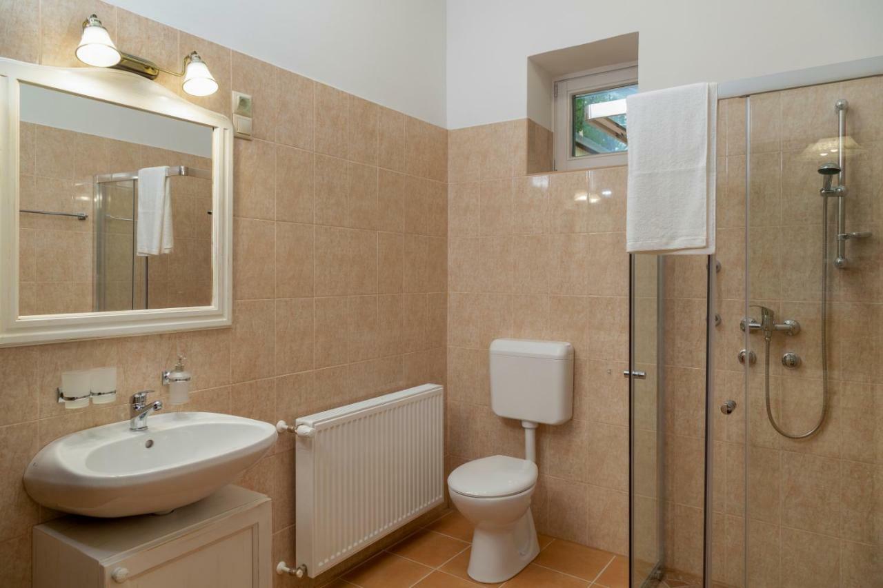 Balzsam Apartmanhaz ハルカーニャ エクステリア 写真